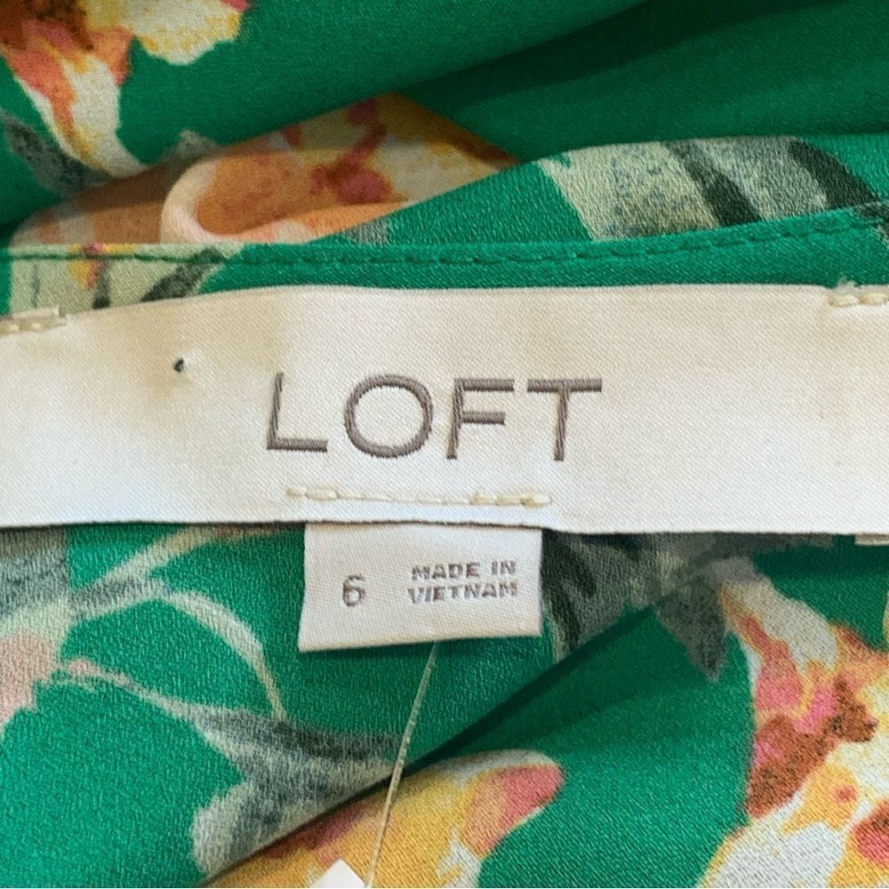 Loft Floral Peplum Top Round Neck Short Sleeves Green Women's Size 6 - Picture 9 of 13